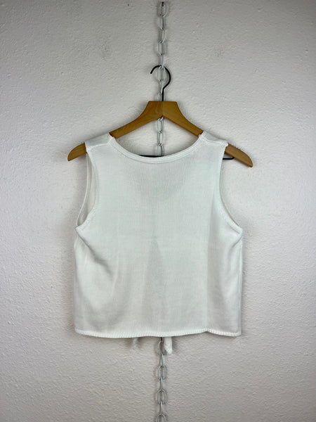 WHITE FRONT CLASP TOP