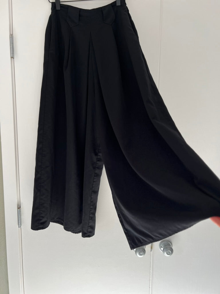 SUPER WIDE LEG BLACK TROUSERS
