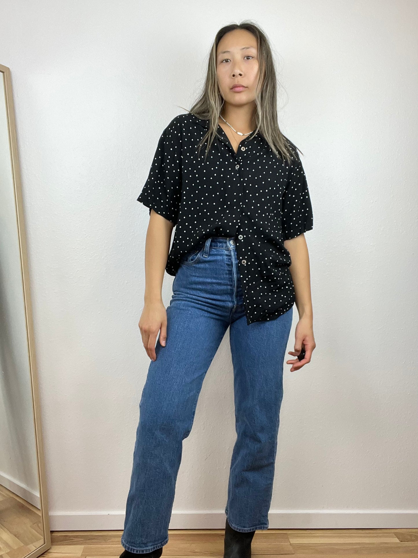 B&W POLKA DOT BUTTON UP