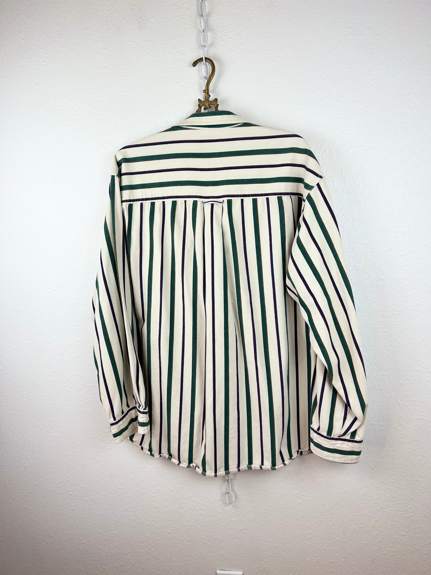 EDDIE BAUER STRIPED BUTTON UP