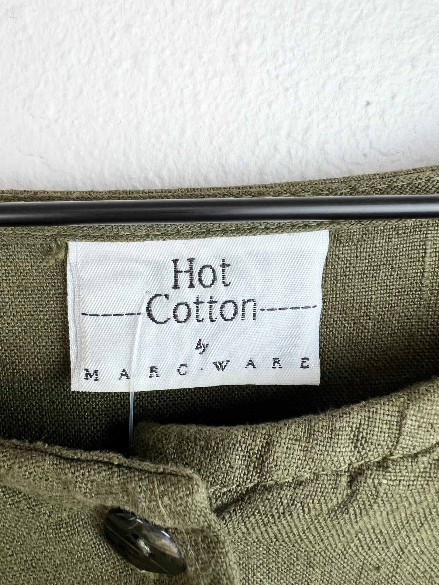 LINEN LONG SLEEVE BUTTON DOWN