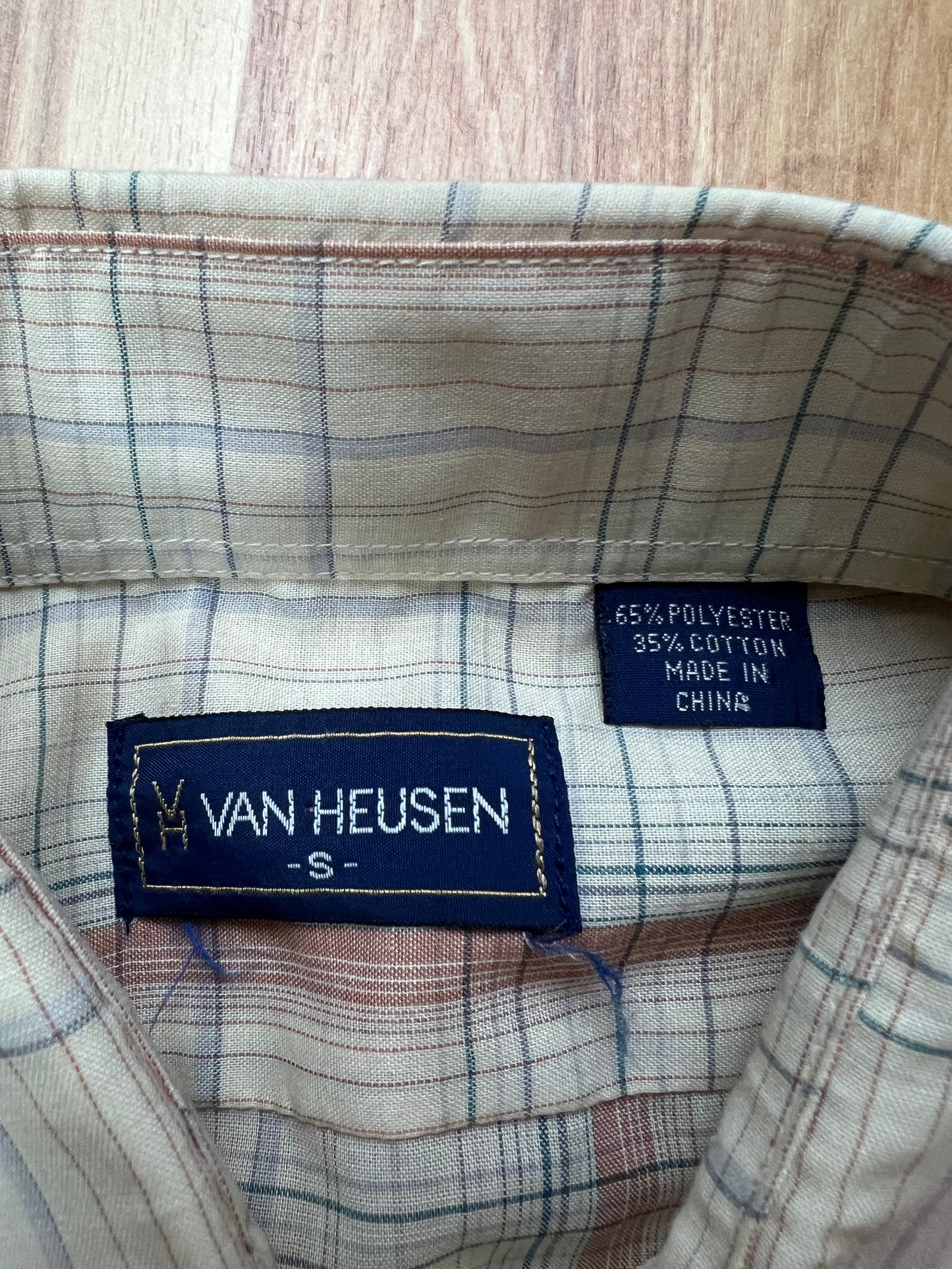 1980s VAN HUESEN PLAID BUTTON UP