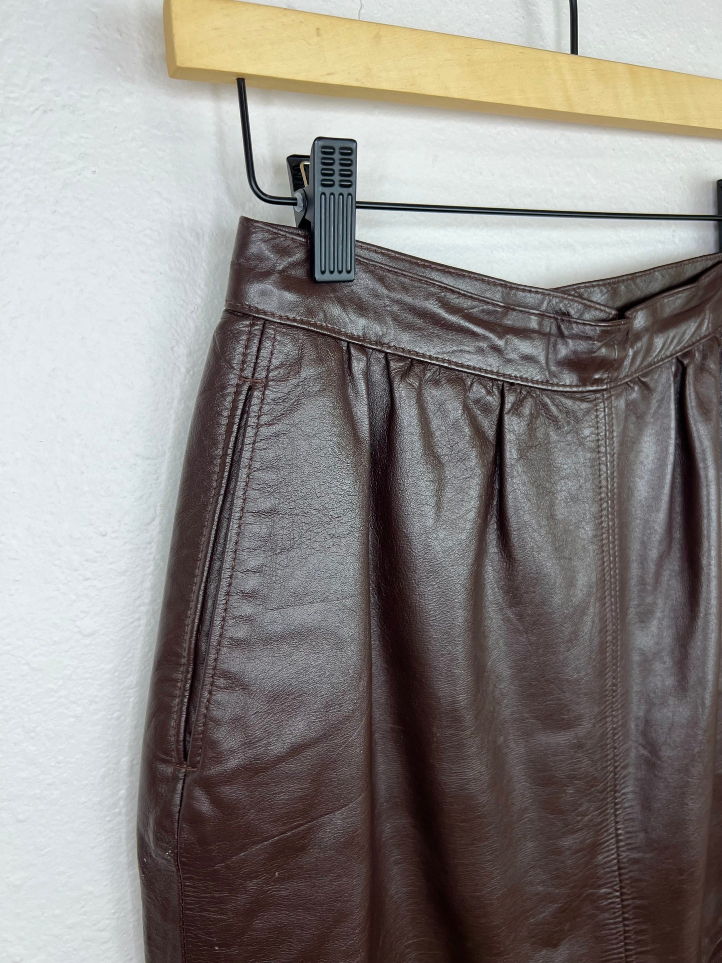VINTAGE BROWN LEATHER SKIRT