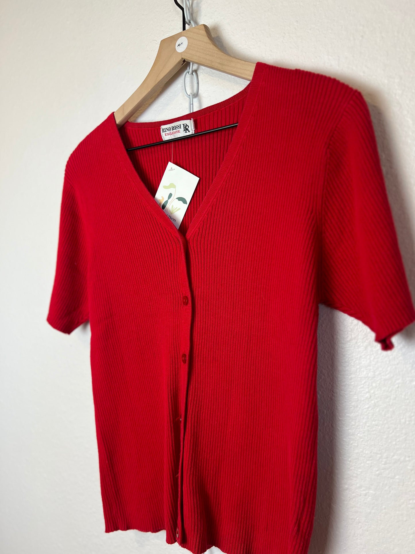 SHORT SLEEVE RED RIBBED BUTTON DOWN