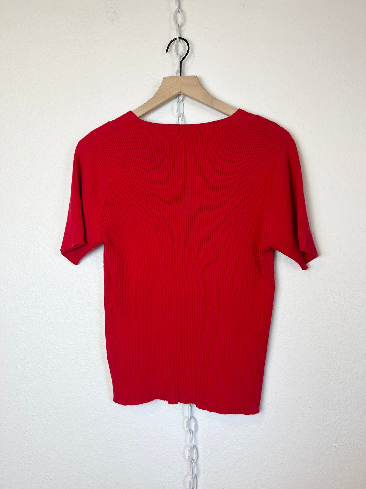 SHORT SLEEVE RED RIBBED BUTTON DOWN