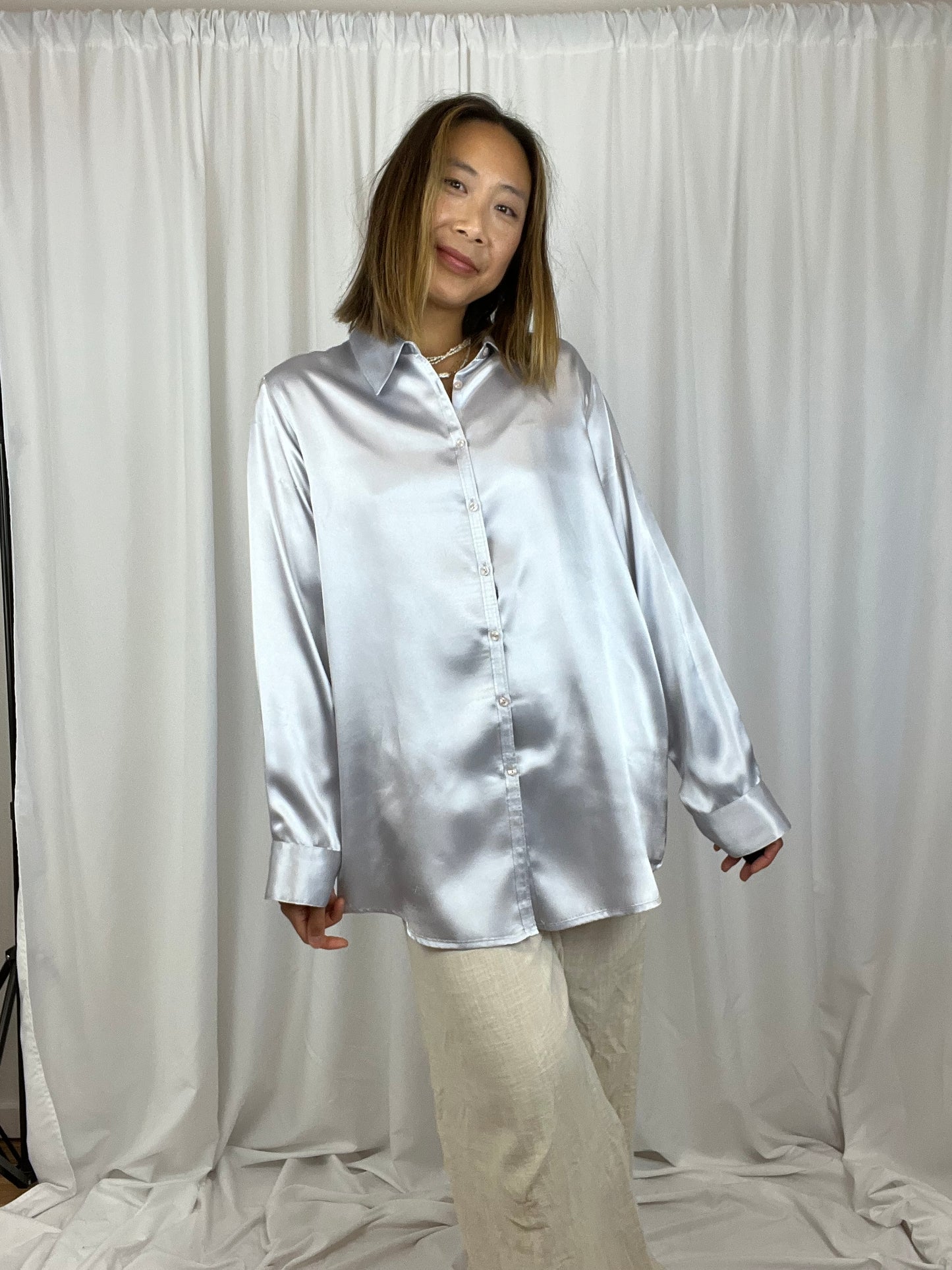 VINTAGE LONG SLEEVE SILVER BUTTON DOWN