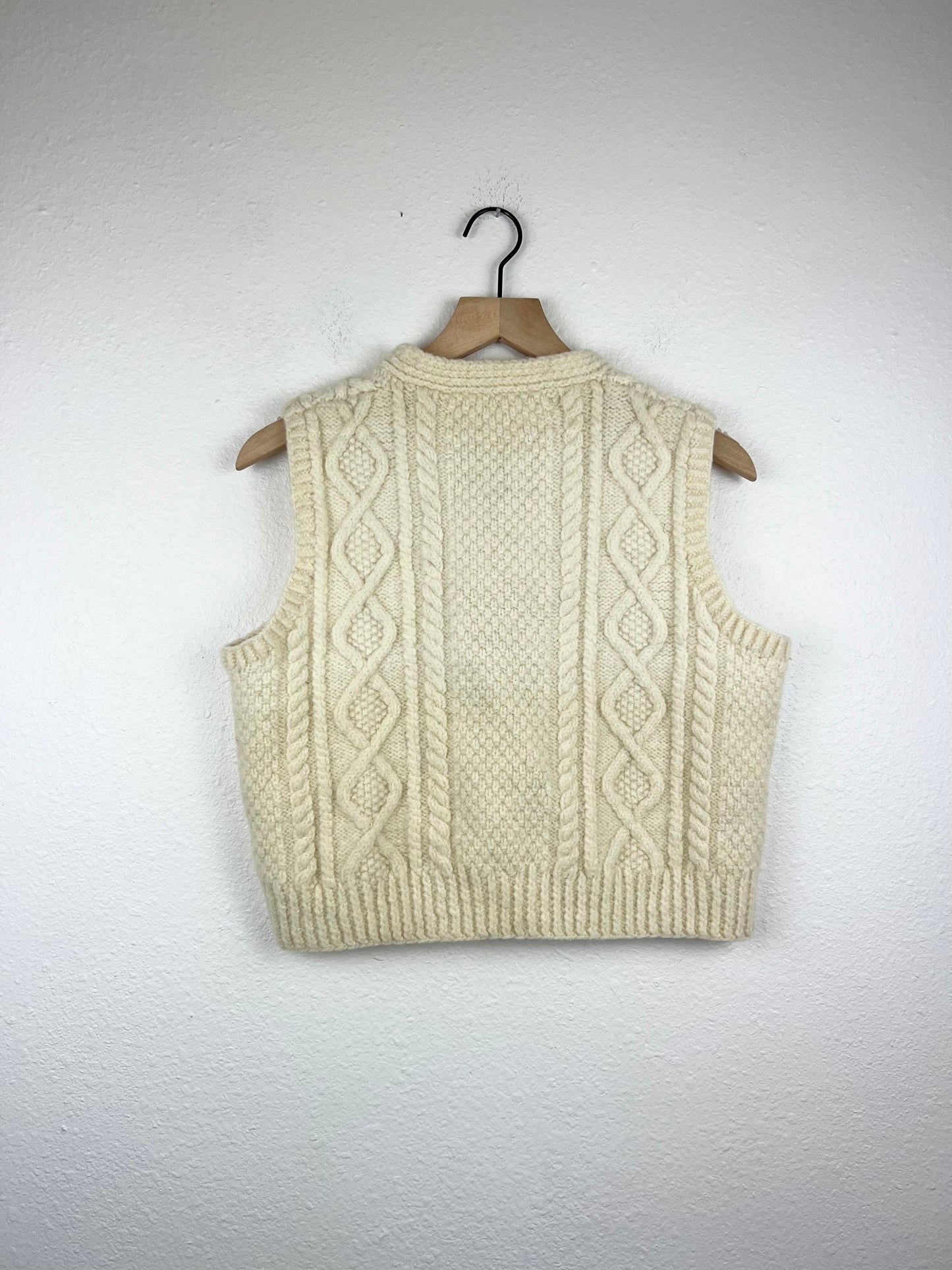 HANDMADE CROP SWEATER VEST