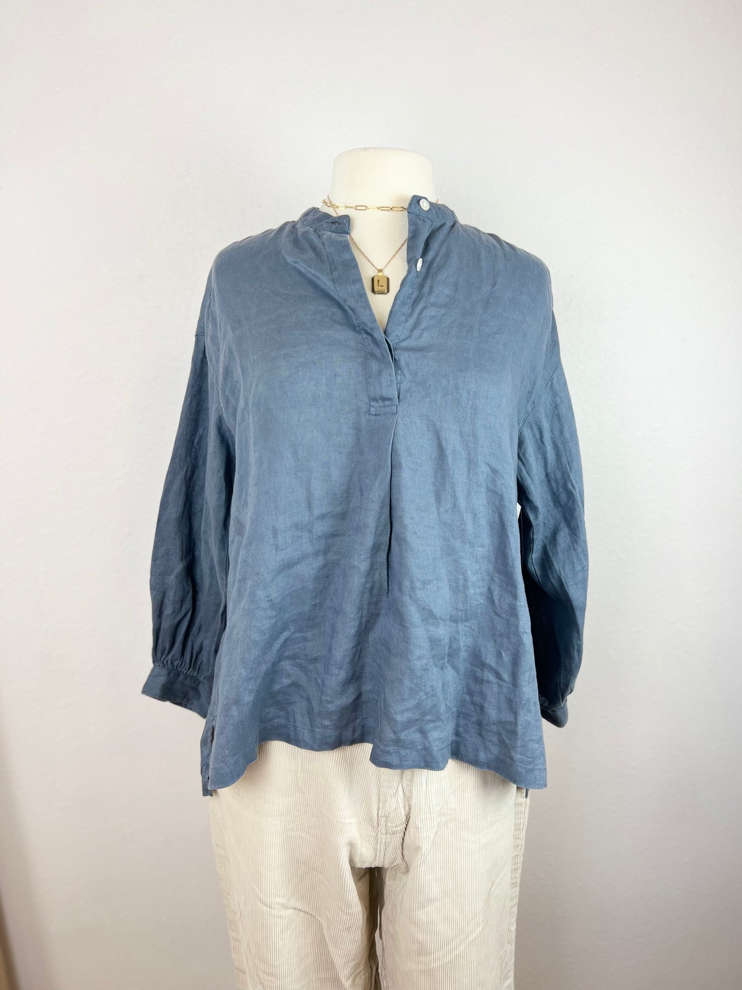 LOOSE LINEN BLOUSE