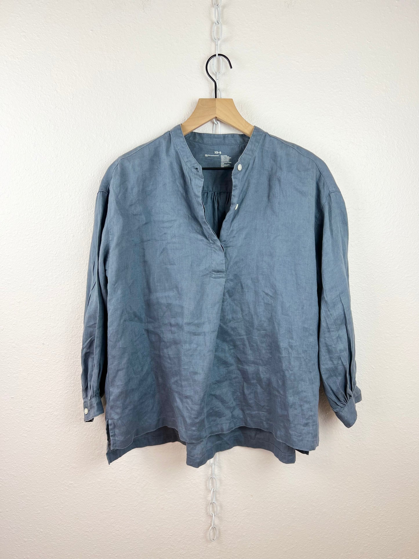 LOOSE LINEN BLOUSE