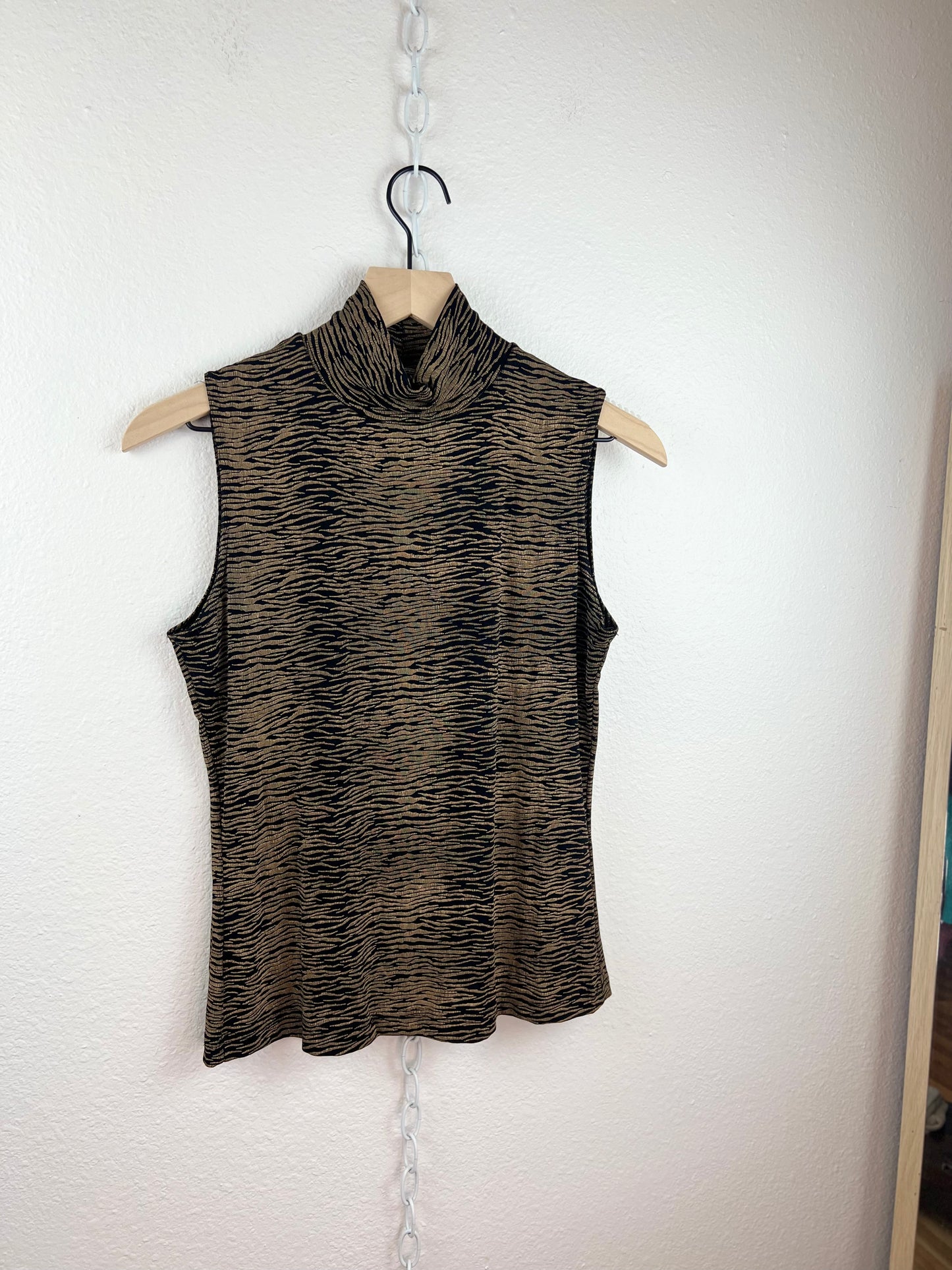 TIGER STRIPE MOCK NECK TOP