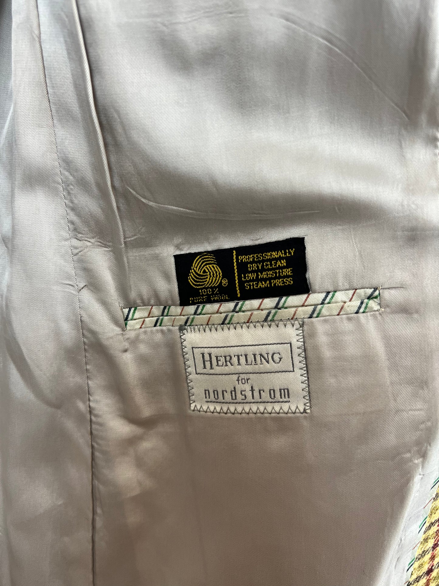 HERTLING HOUNDSTOOTH PLAID BLAZER