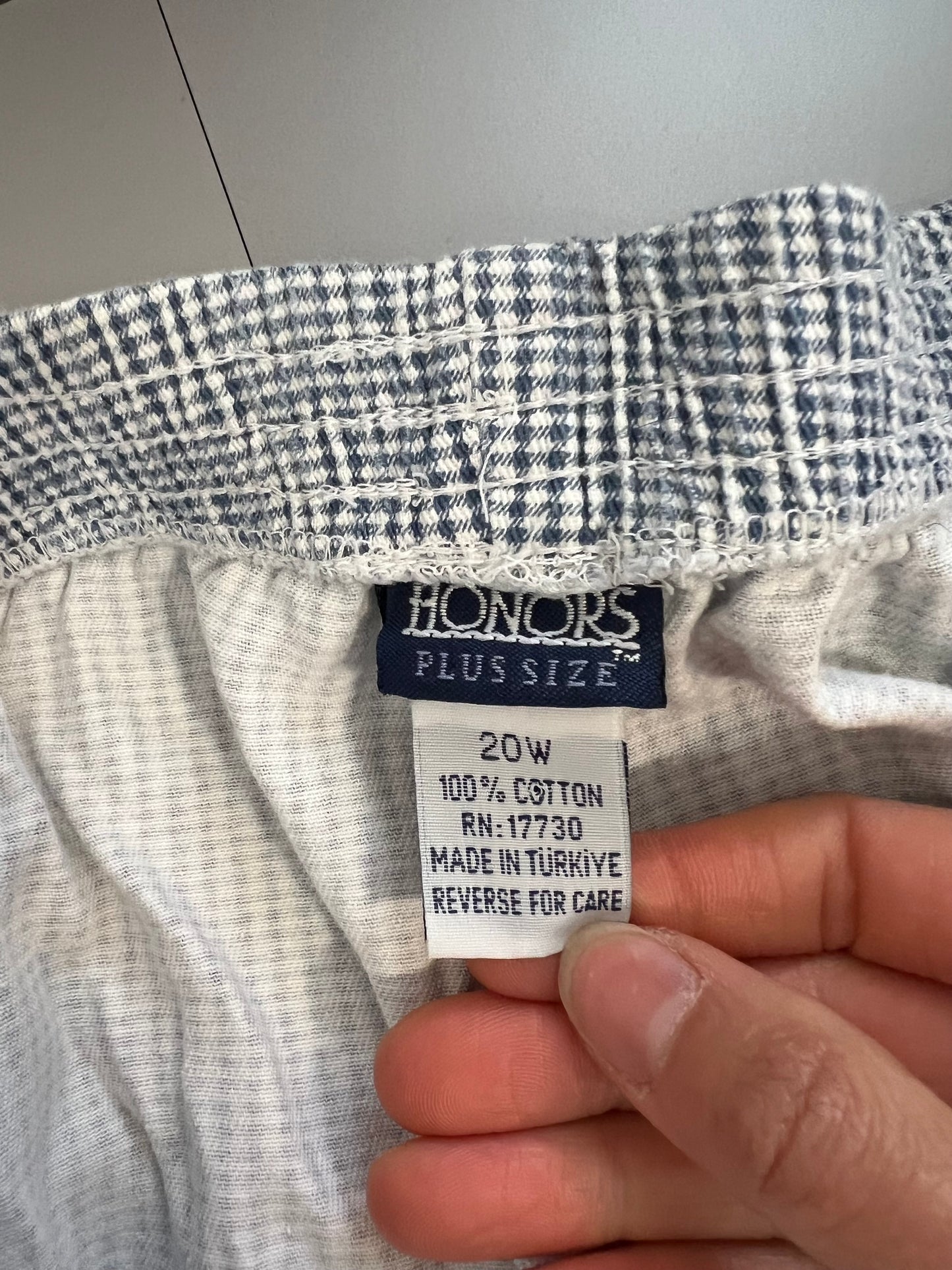 BLUE AND WHITE CHECKERED SHORTS | WAIST 32"