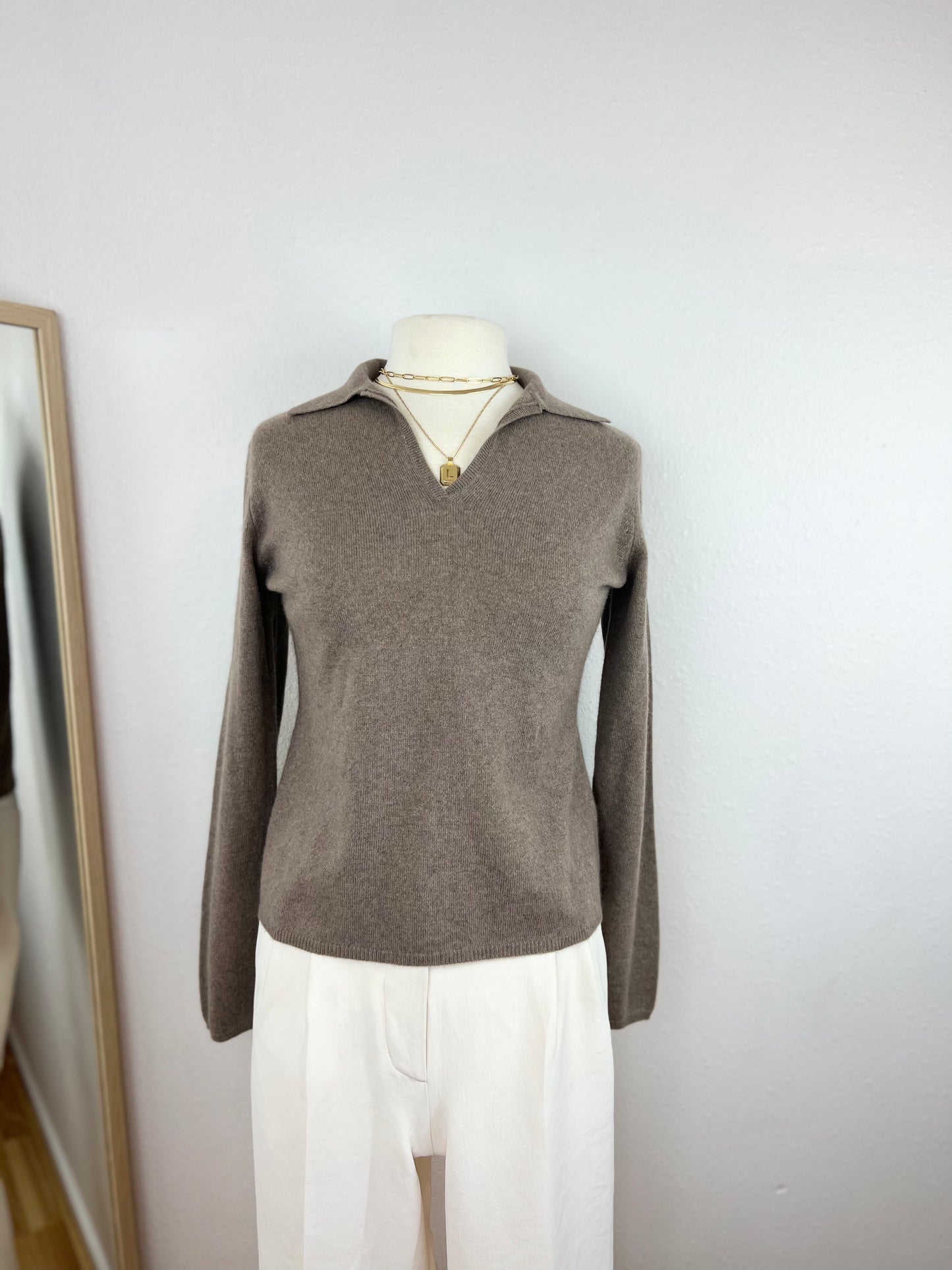 TAN CASHMERE COLLARED SWEATER