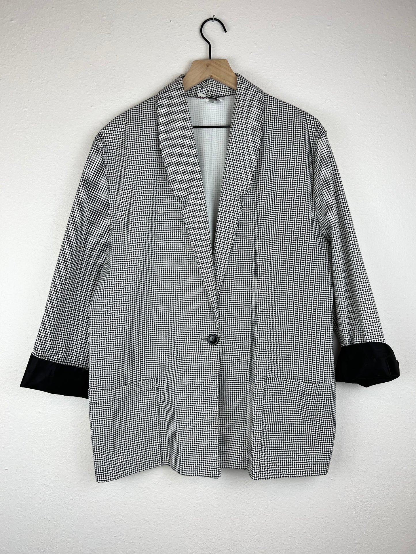 1-Button Houndstooth Plaid Blazer