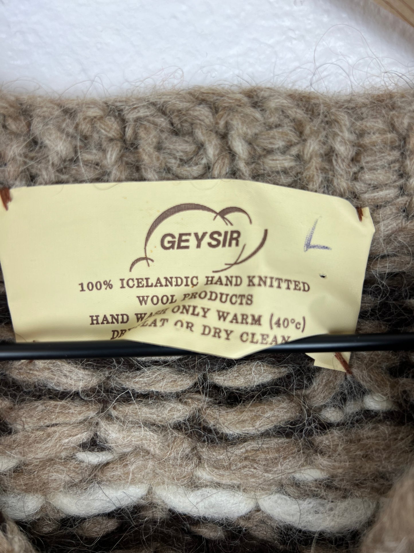 SALE Geysir Hand Knit 100% wool Icelandic Cardigan