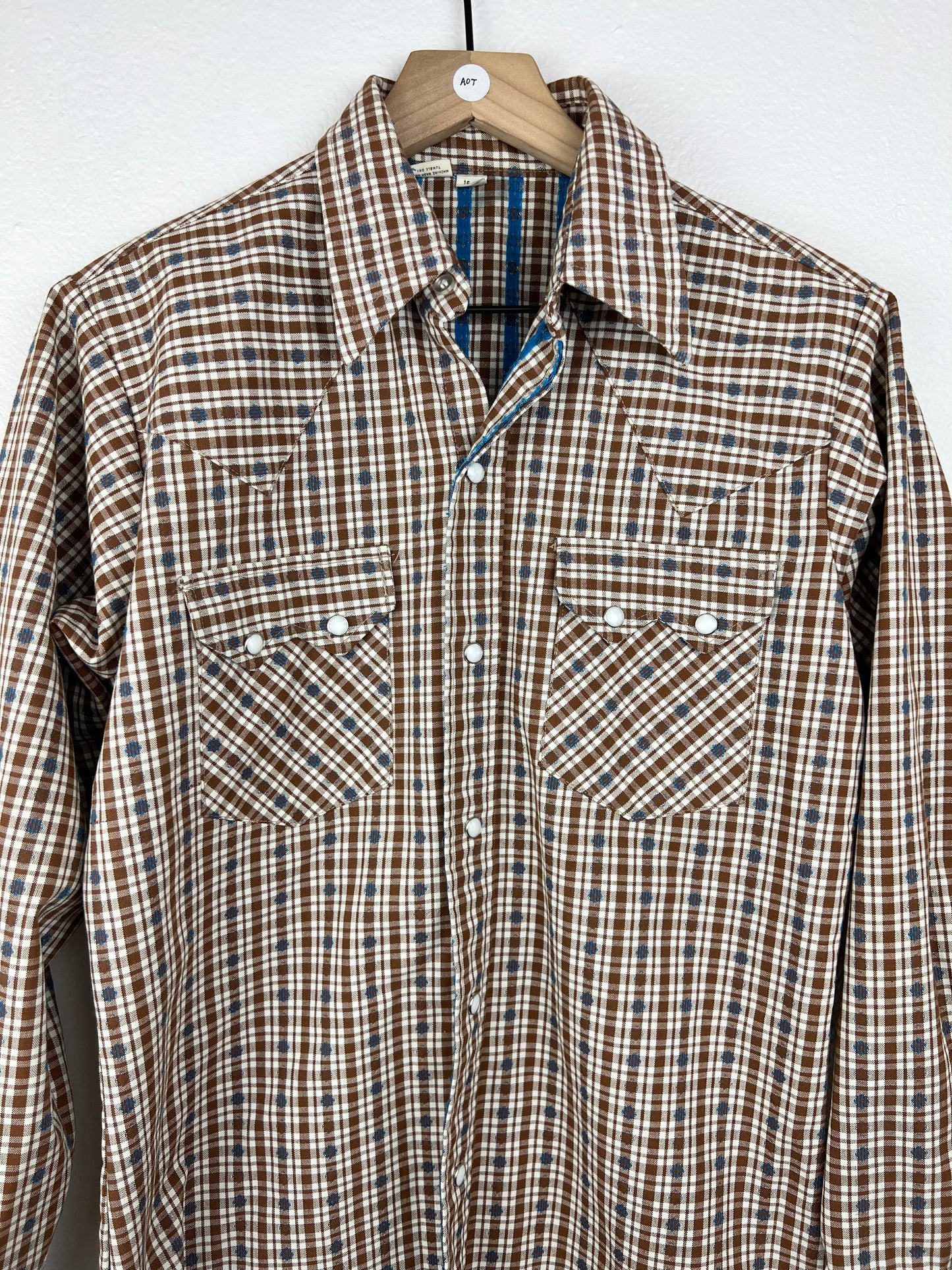 SALE Vintage Snap Button Up Long Sleeve