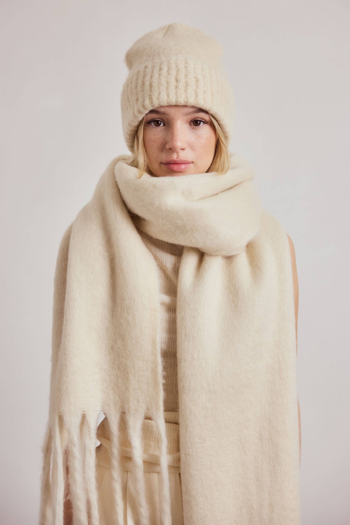 SCARF- PEBBLE BEIGE