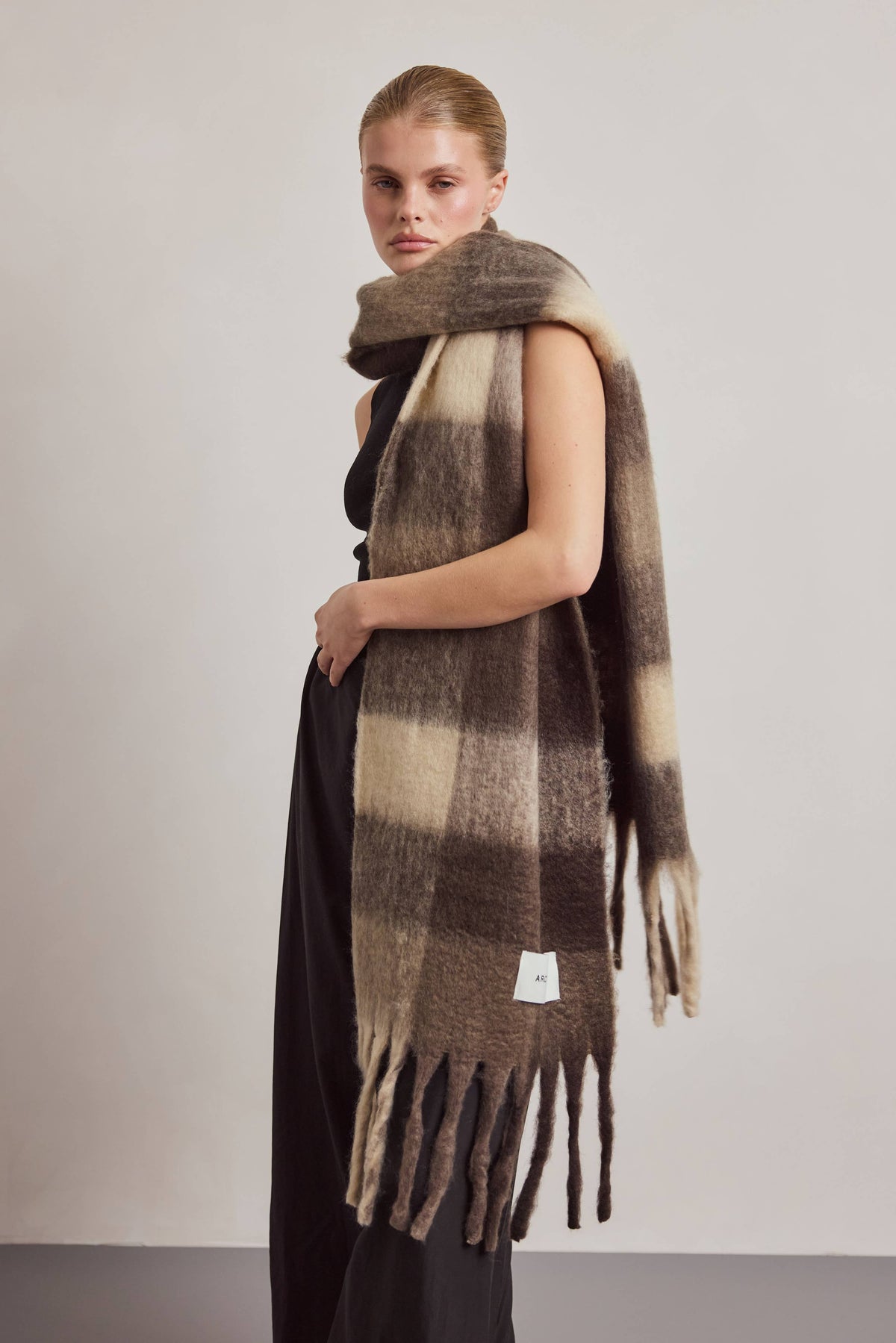 SCARF- BROWN CHECK