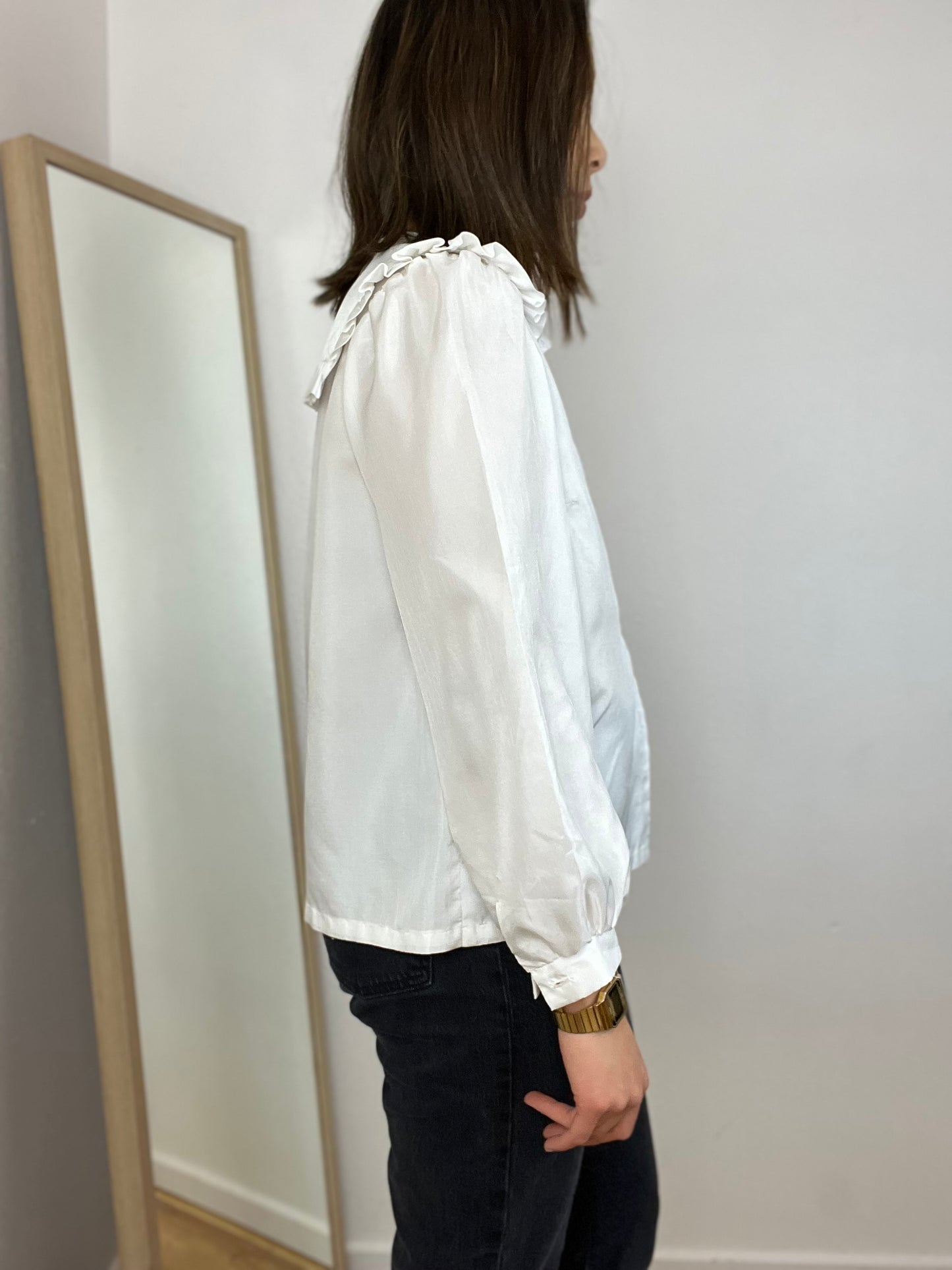 DOEN INSPIRED RUFFLE BLOUSE