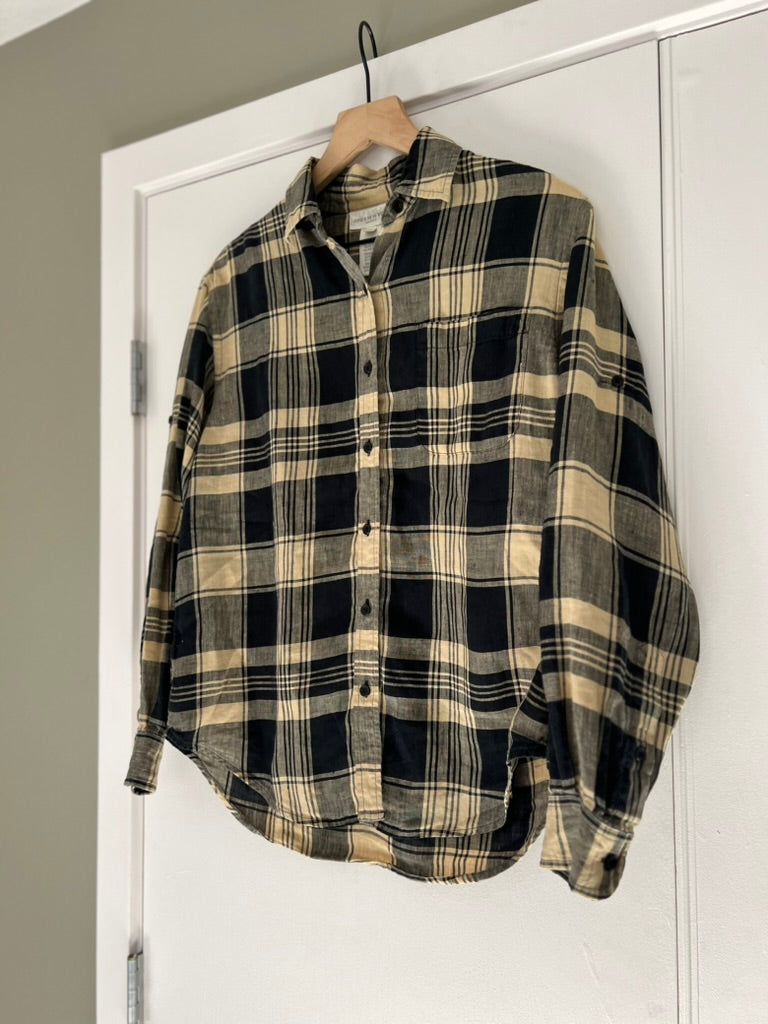 PLAID LINEN LONG SLEEVE BUTTON DOWN