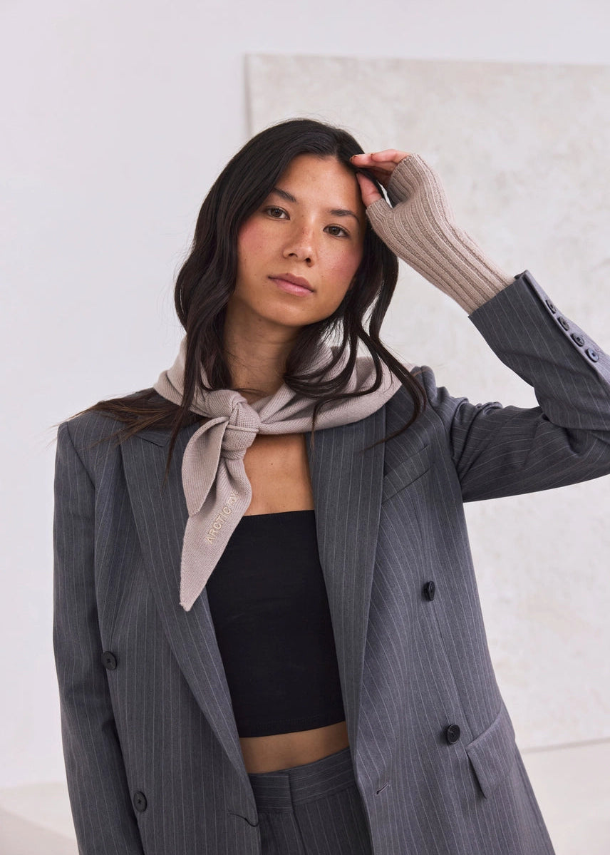 TRIANGLE SCARF - SOFT TAUPE
