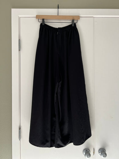 SUPER WIDE LEG BLACK TROUSERS