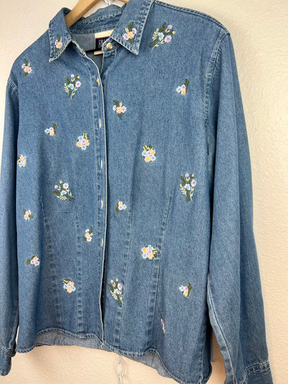 EMBROIDERED FLORAL DENIM BUTTON DOWN