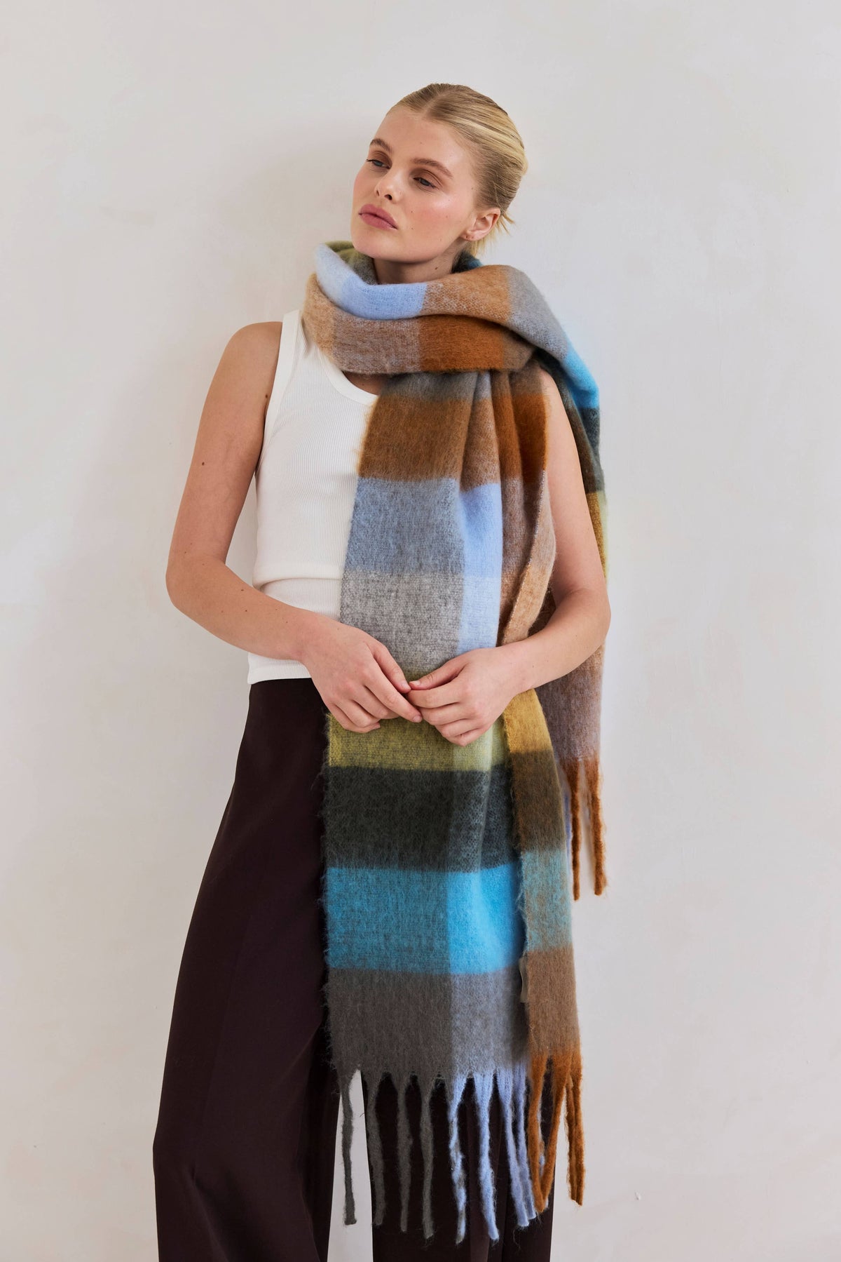 SCARF- BLUE/ORANGE CHECK