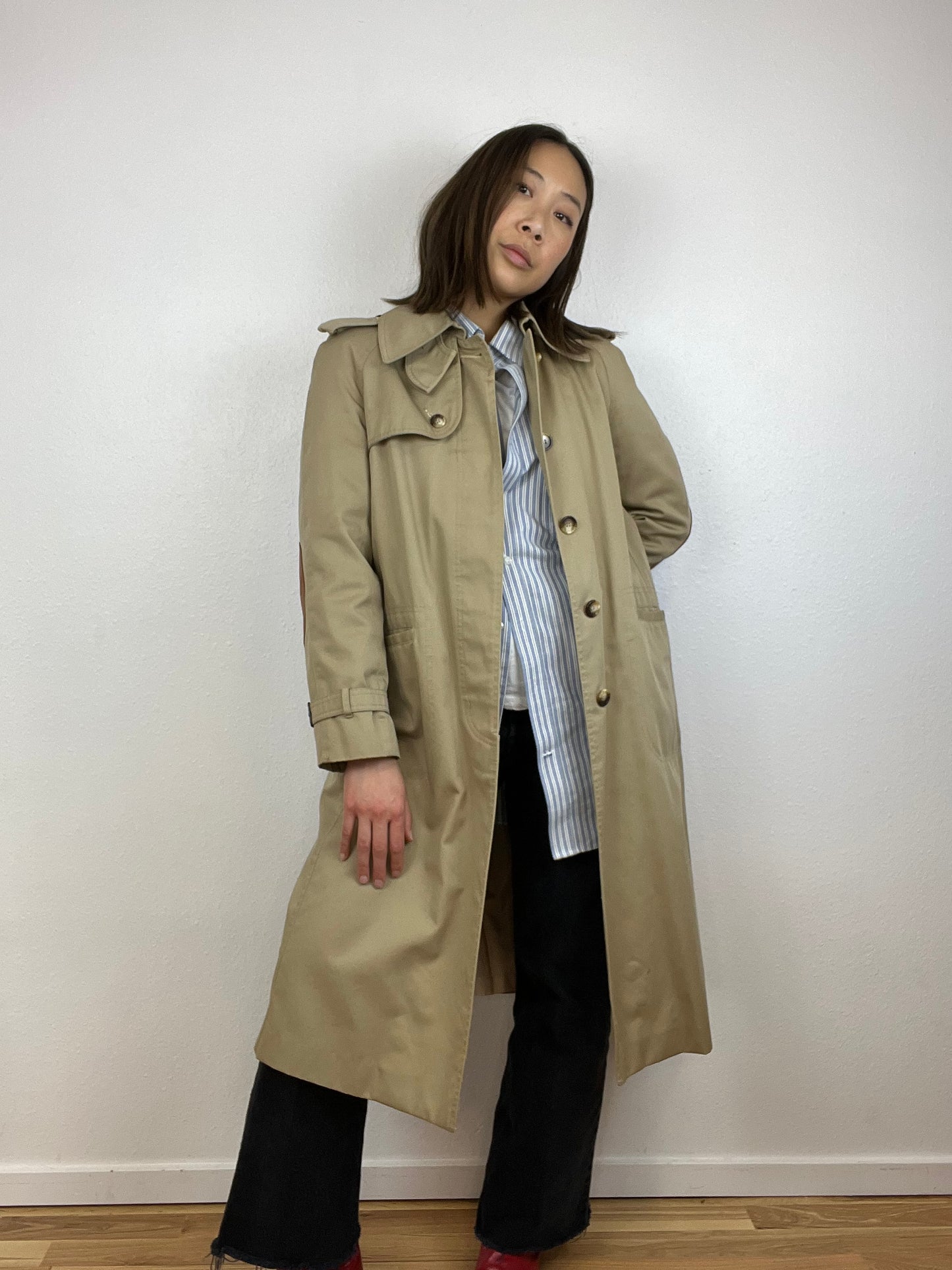 VINTAGE TAN TRENCH COAT