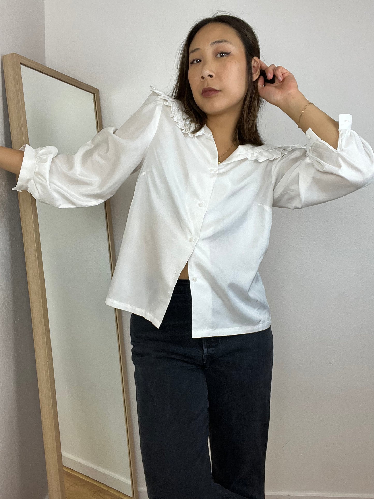 DOEN INSPIRED RUFFLE BLOUSE