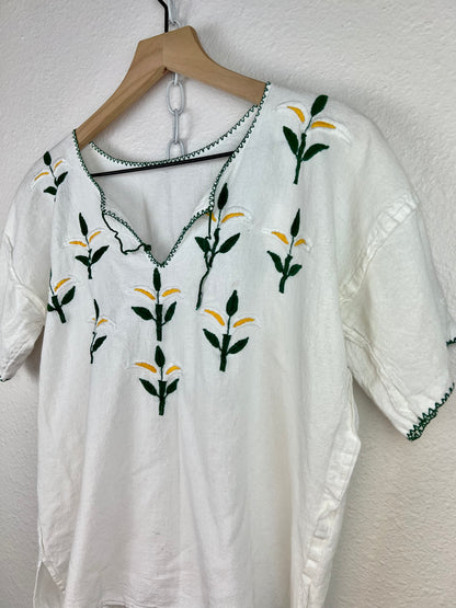 EMBROIDERED FLORAL BLOUSE