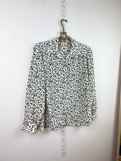 ABSTRACT SHAPES BUTTON UP