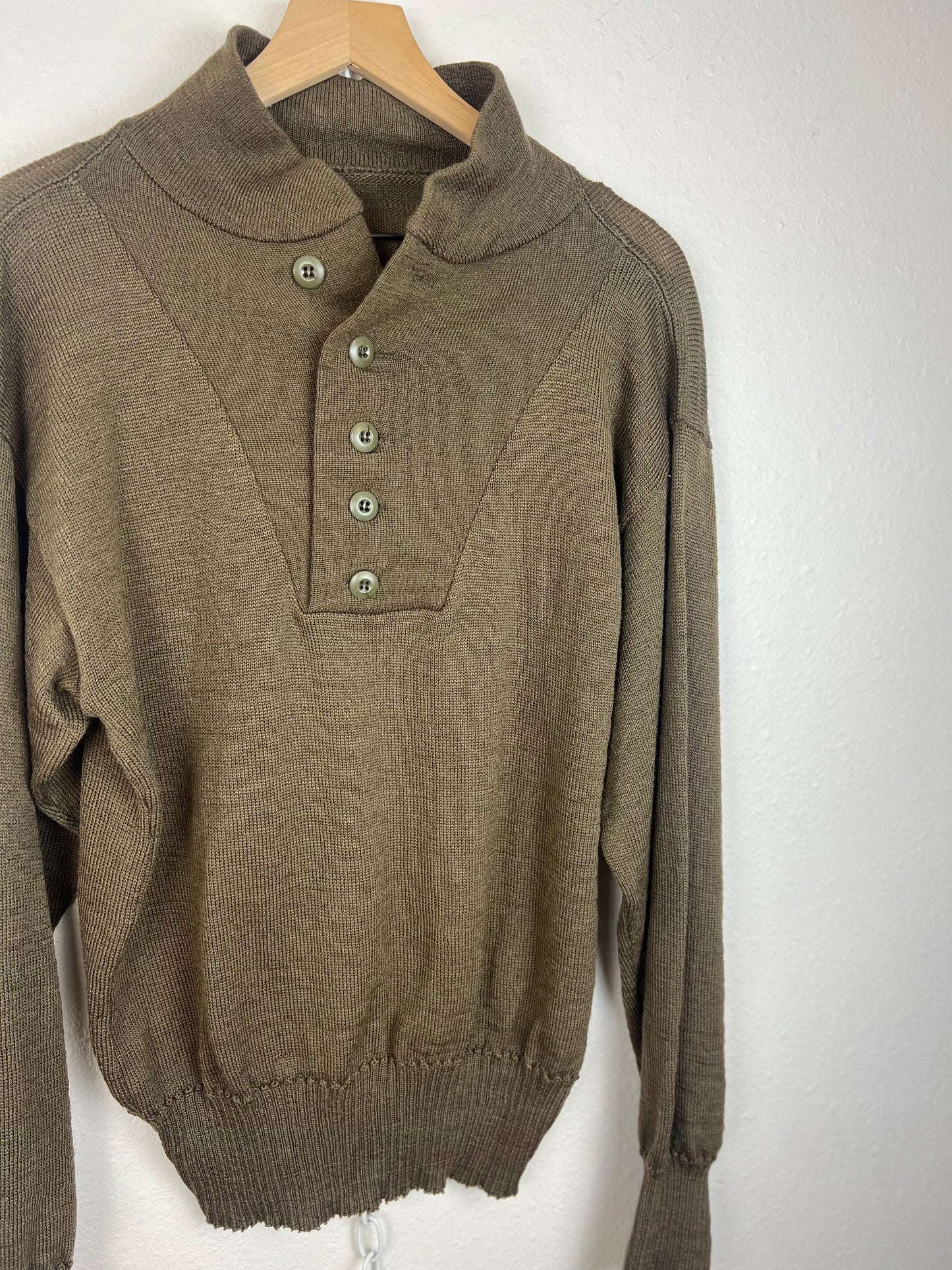 MILITARY HENLEY SWEATER