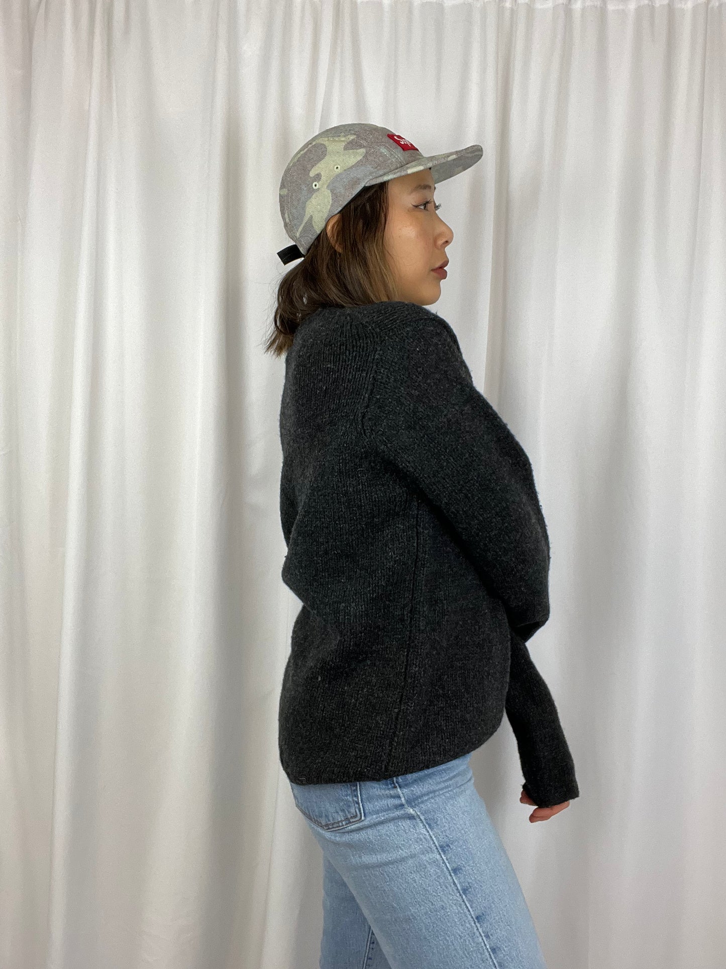 GAP LAMBSWOOL GREY SWEATER