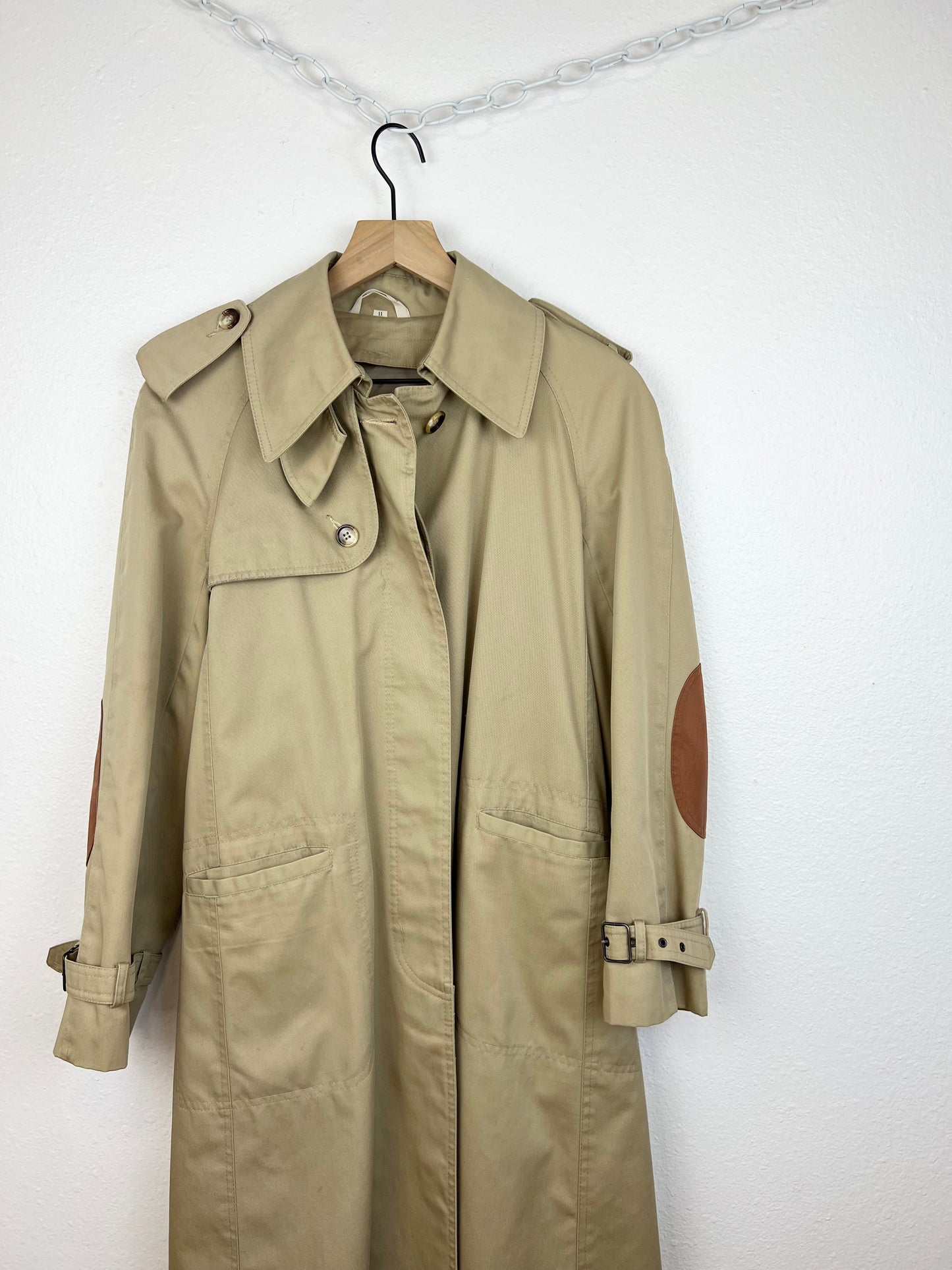 VINTAGE TAN TRENCH COAT