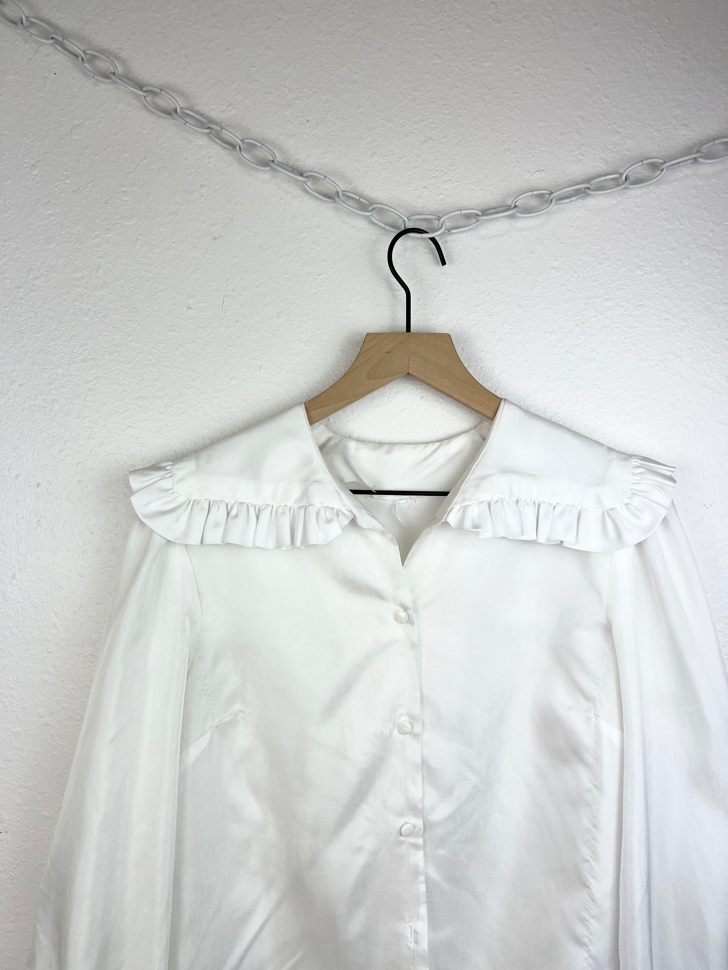 DOEN INSPIRED RUFFLE BLOUSE