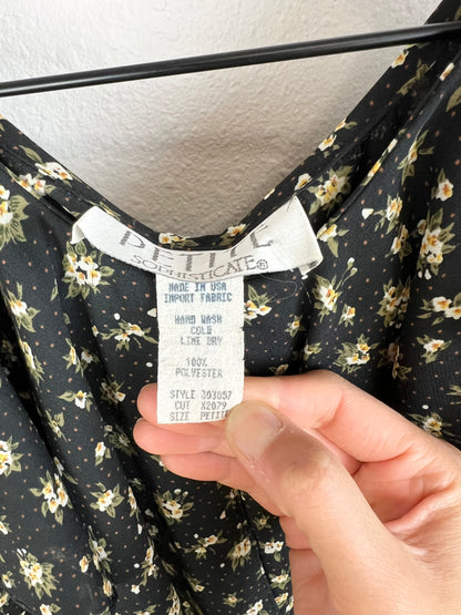 FLORAL RUFFLE BLOUSE