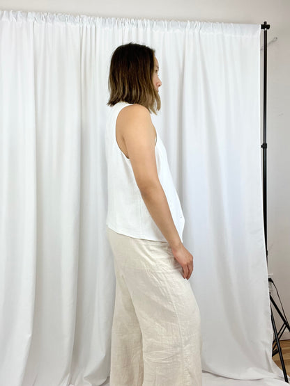 LIZ CLAIBORNE WHITE VEST