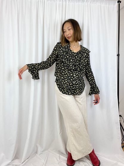 FLORAL RUFFLE BLOUSE