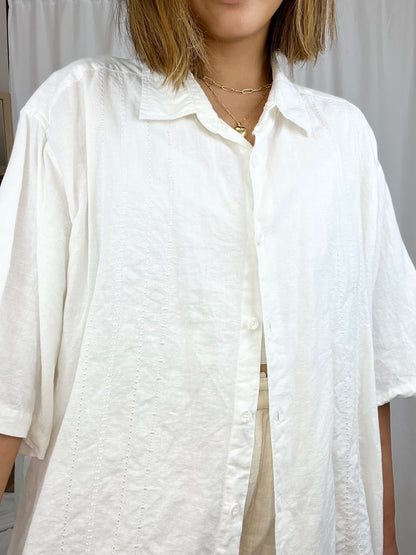 BOXY LINEN SHORT SLEEVE BUTTON DOWN