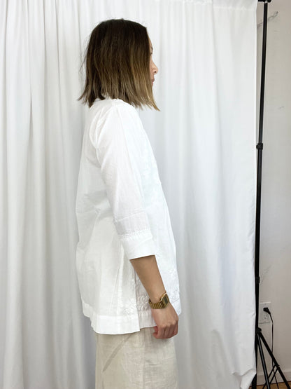 WHITE EMBROIDERED 3/4 SLEEVE TUNIC TOP