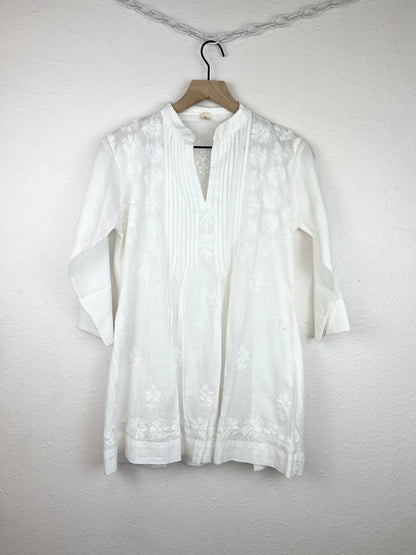 WHITE EMBROIDERED 3/4 SLEEVE TUNIC TOP