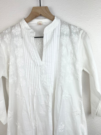 WHITE EMBROIDERED 3/4 SLEEVE TUNIC TOP