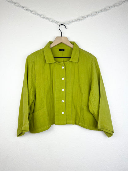 CHARTREUSE CROPPED BUTTON DOWN