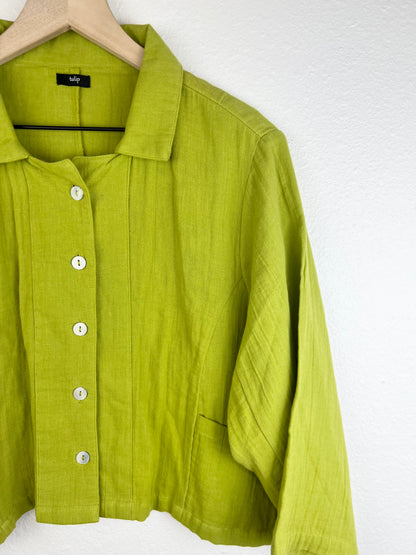 CHARTREUSE CROPPED BUTTON DOWN