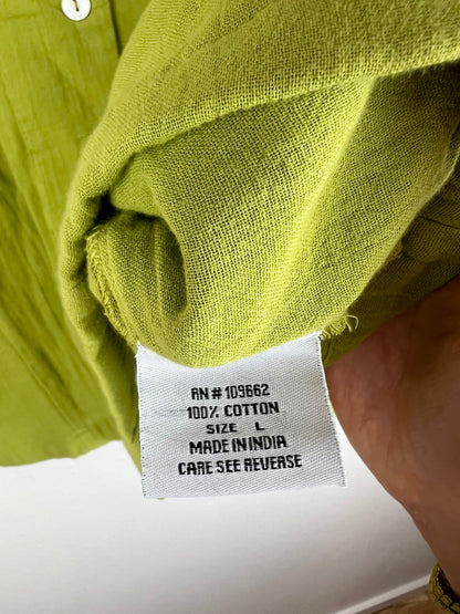 CHARTREUSE CROPPED BUTTON DOWN