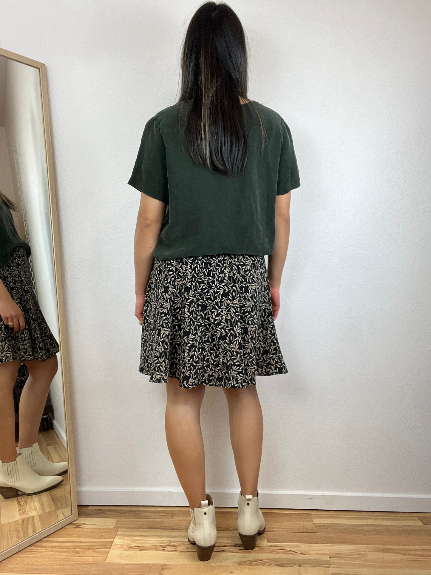 ABSTRACT FOLIAGE MINI SKIRT