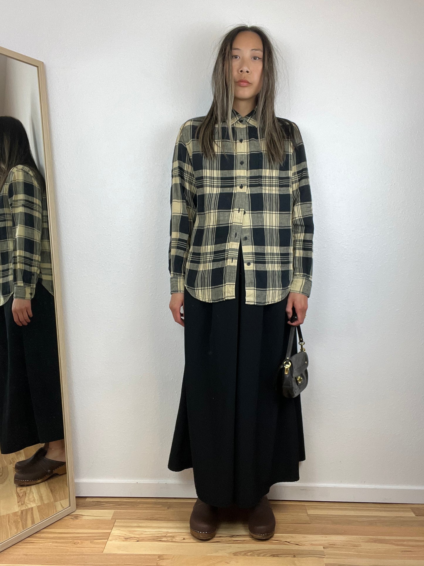 PLAID LINEN LONG SLEEVE BUTTON DOWN