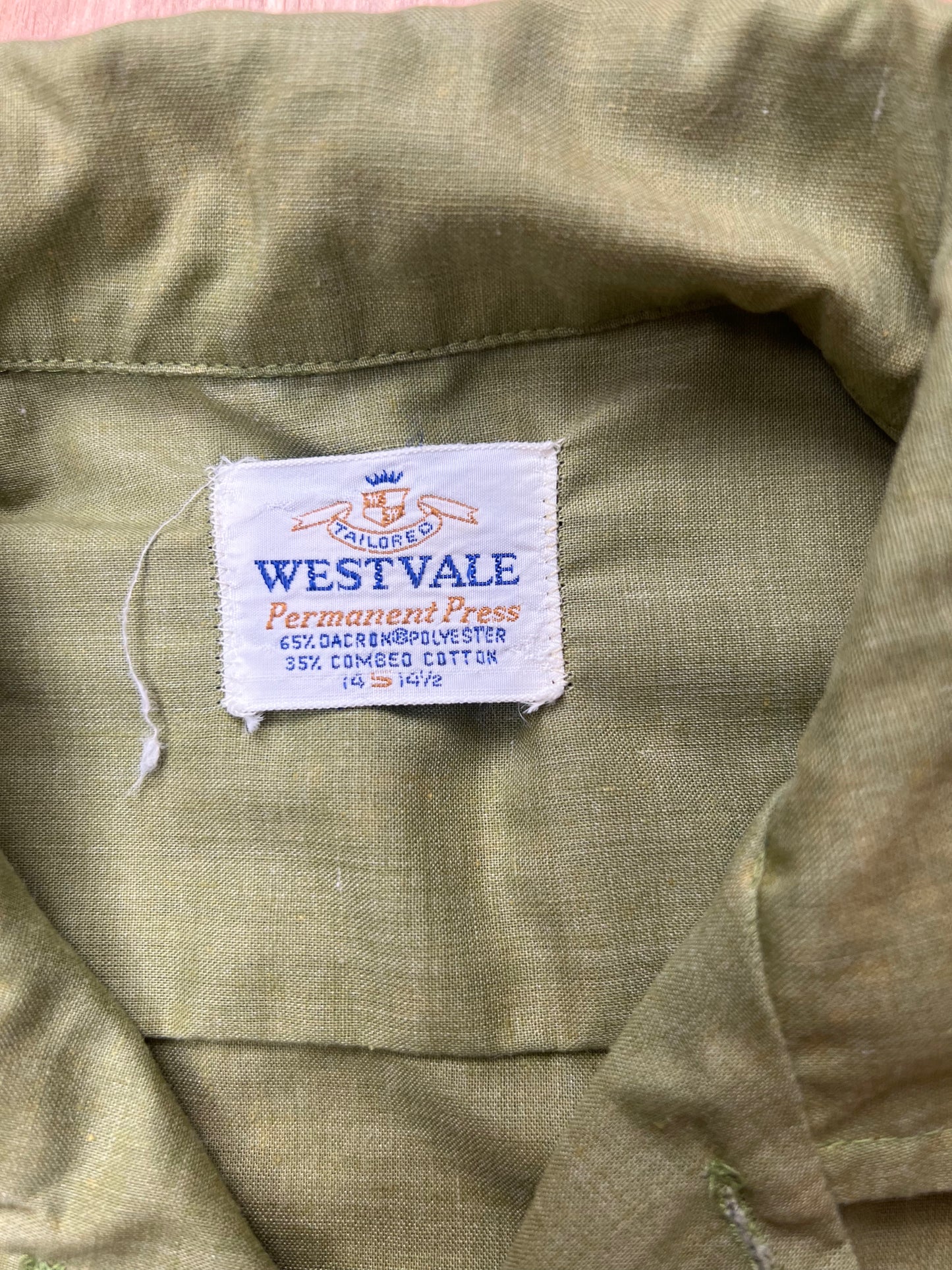 1970s WESTVALE SAGE GREEN BUTTON UP