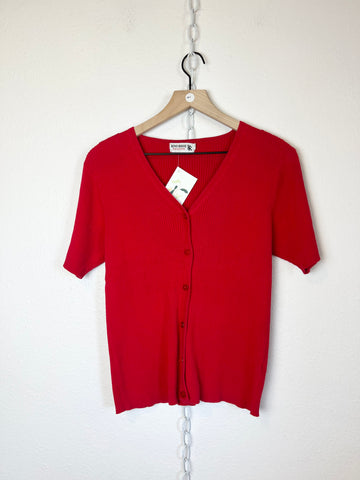 SHORT SLEEVE RED RIBBED BUTTON DOWN